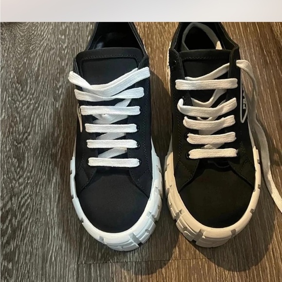 PRADA platform sneaker - Picture 3 of 6